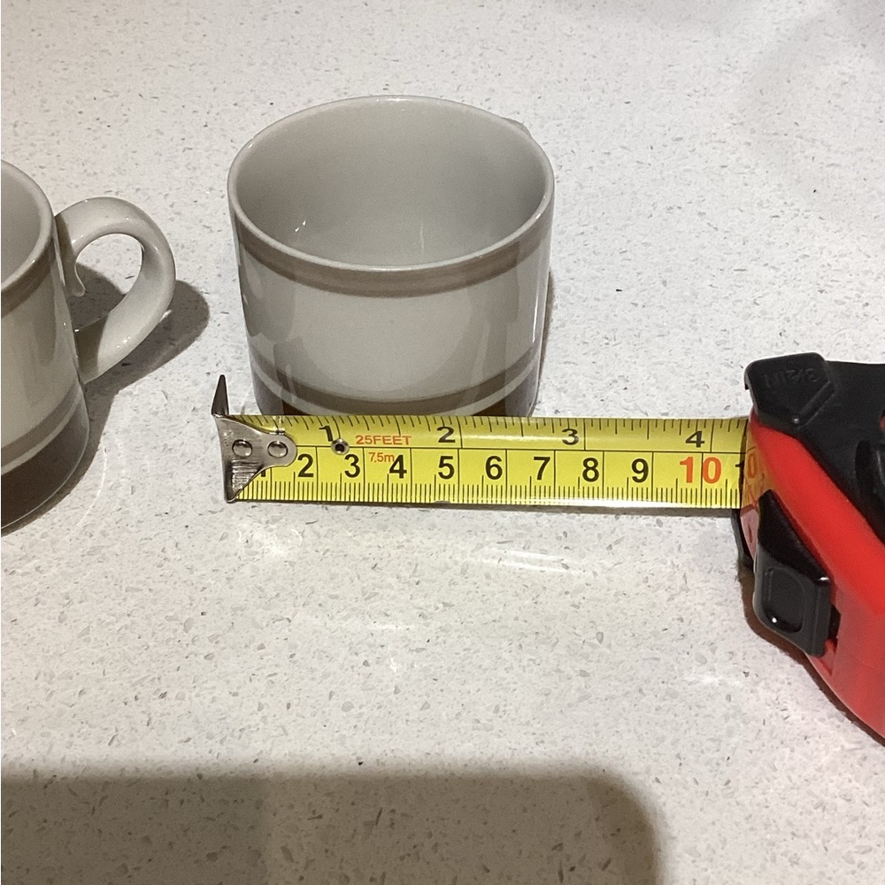 A pair of Arabia Finland cappuccino mugs. - Picture 5 of 6